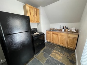 1001 N Elm St-Unit -3 in Spokane, WA - Building Photo - Building Photo