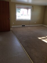 310 Penn Ave, Unit 1 in Salem, OH - Building Photo - Building Photo