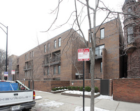 1330 N La Salle Blvd in Chicago, IL - Building Photo - Building Photo