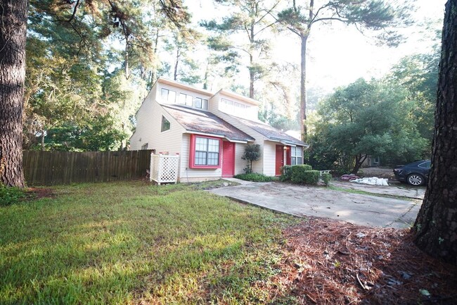 1530 Merry Oaks Ct in Tallahassee, FL - Building Photo - Building Photo
