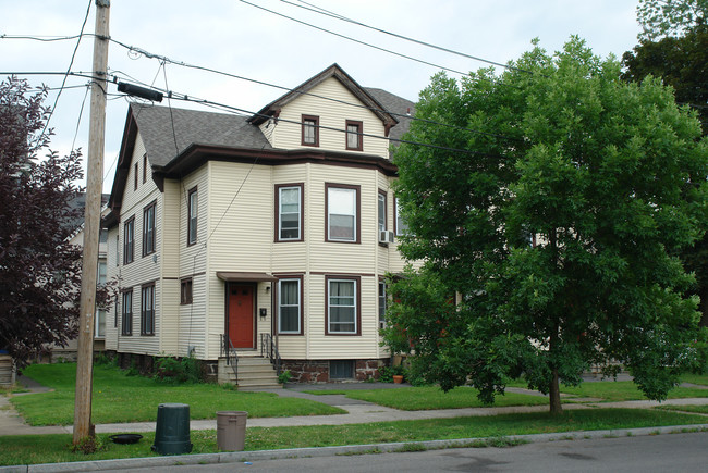 100-106 Coleridge Ave in Syracuse, NY - Building Photo - Building Photo