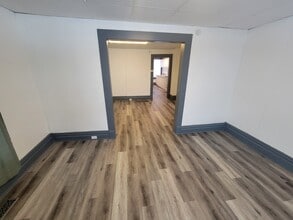 607 Manchester St, Unit 607 Manchster in Lansing, MI - Foto de edificio - Building Photo