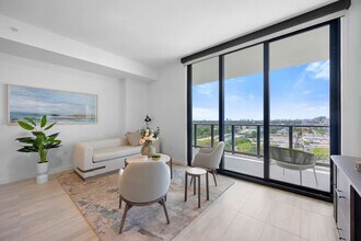 580 72nd St in Miami Beach, FL - Building Photo - Building Photo
