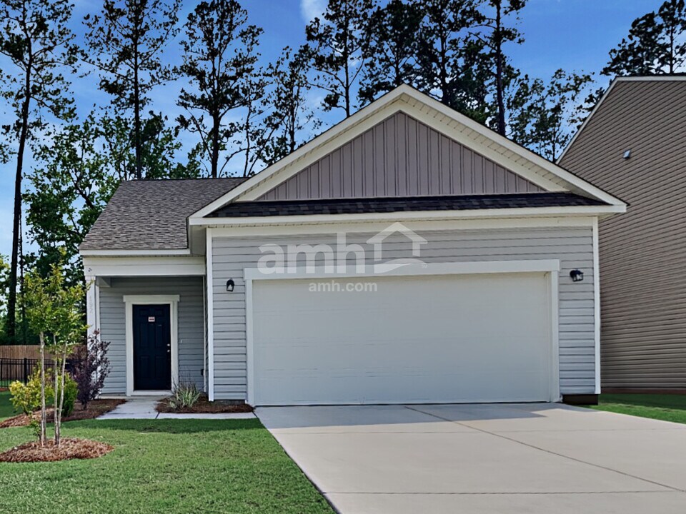 192 Orion Way in Moncks Corner, SC - Building Photo