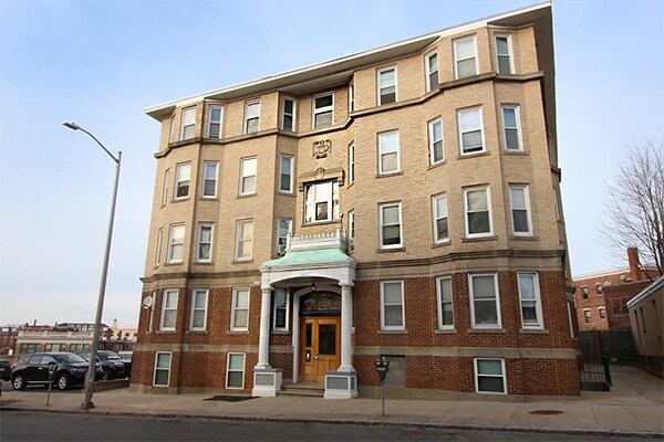 257 Washington St in Salem, MA - Building Photo