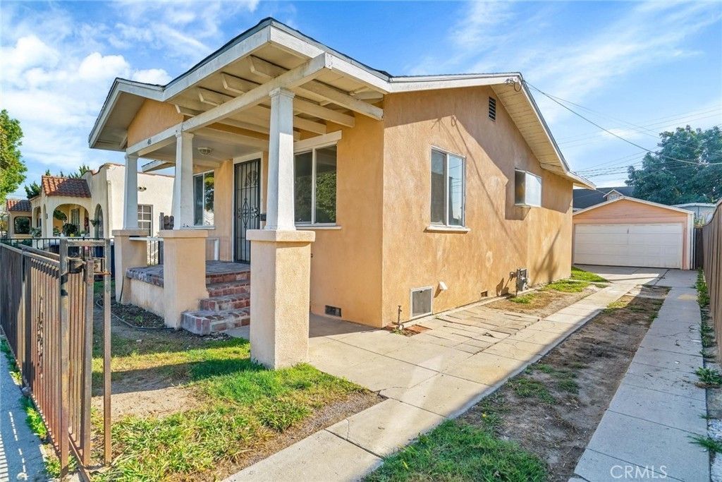 46 E Platt St in Long Beach, CA - Foto de edificio