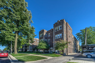 Oak Park Residence Corporation in Oak Park, IL - Building Photo - Building Photo