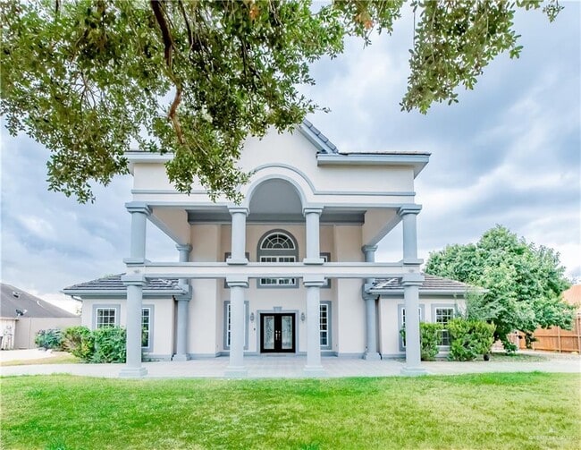 property at 1305 Fullerton Ave