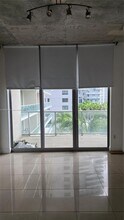 3470 E Coast Ave, Unit H1106 in Miami, FL - Foto de edificio - Building Photo