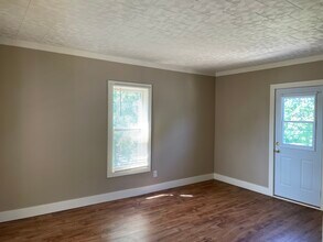 622 Union St, Unit 3 in Eau Claire, WI - Building Photo - Building Photo