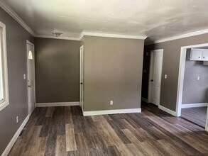 1406 W Calhoun St in Springfield, MO - Building Photo - Building Photo