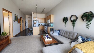 2650 University Ave W, Unit 323 in St. Paul, MN - Building Photo - Building Photo