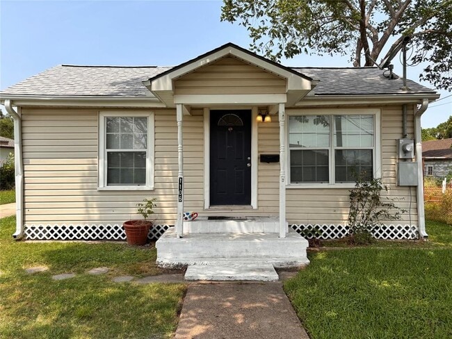 property at 1106 Elm St