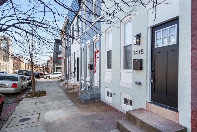 property at 1415 E Lanvale St