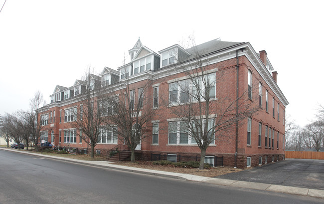 Grove Street Apartments in Windsor Locks, CT - Building Photo - Building Photo