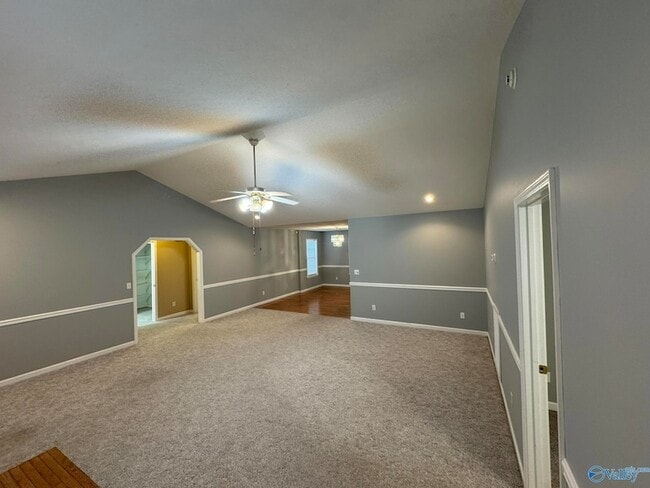 104 Cypress Cir in Albertville, AL - Foto de edificio - Building Photo