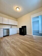 104 Linwood Ave, Unit Apt 2 in Buffalo, NY - Building Photo - Building Photo