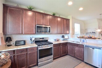 213 Compania Cove in Liberty Hill, TX - Building Photo - Building Photo