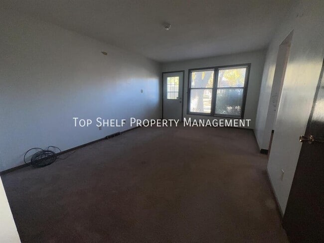 4319 67th St in Urbandale, IA - Building Photo - Building Photo