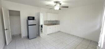 403 N 19th Ave in Hollywood, FL - Building Photo