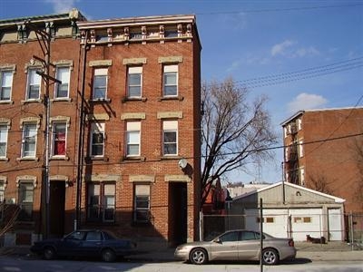 412 Wade St in Cincinnati, OH - Building Photo - Building Photo