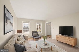 13814 Leighfield St in Chantilly, VA - Building Photo - Building Photo