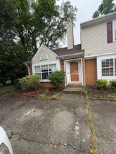 70 Riverchase Dr in Hampton, VA - Building Photo - Building Photo
