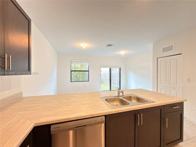 28706 SW 132nd Ct in Homestead, FL - Building Photo - Building Photo