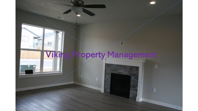 1336 NE Brookstone Lp in Prineville, OR - Building Photo - Building Photo