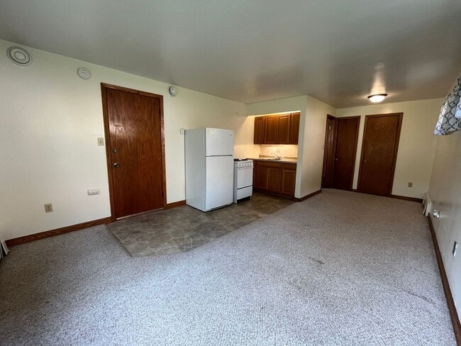 1702 E 2nd St in Duluth, MN - Building Photo - Building Photo