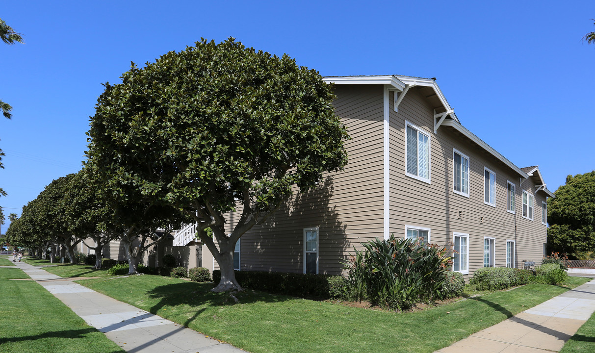 Sea Pointe in Oceanside, CA - Building Photo