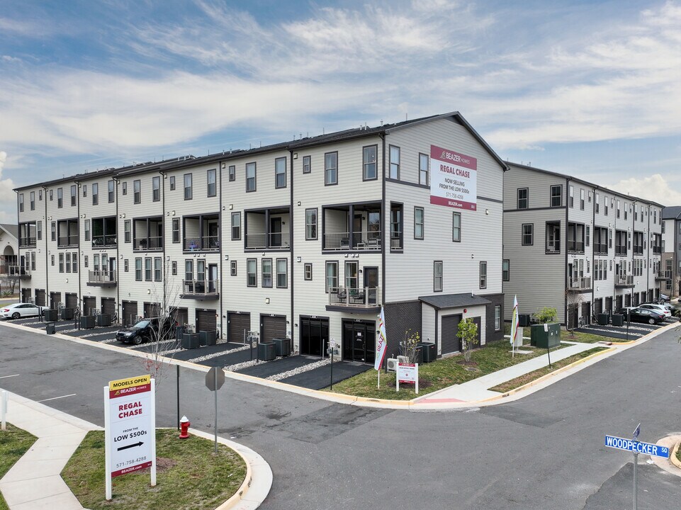 Regal Chase in Sterling, VA - Foto de edificio