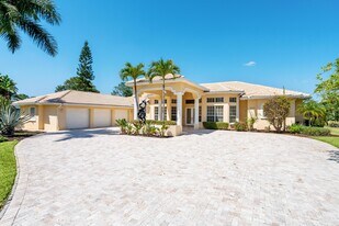 8668 Marlamoor Ln in Palm Beach Gardens, FL - Building Photo