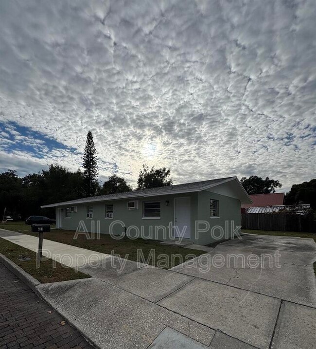 411 S Cornelia Ave in Lakeland, FL - Building Photo - Building Photo