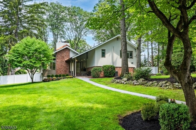 property at 11 Stevenson Ln
