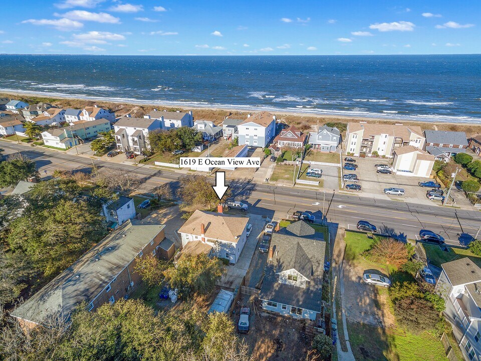 1619 E Ocean View Ave in Norfolk, VA - Building Photo