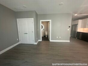 656 Saratoga St in Boston, MA - Building Photo - Building Photo
