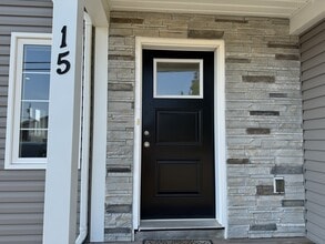 15 Clover St in Moncton, NB - Building Photo - Building Photo