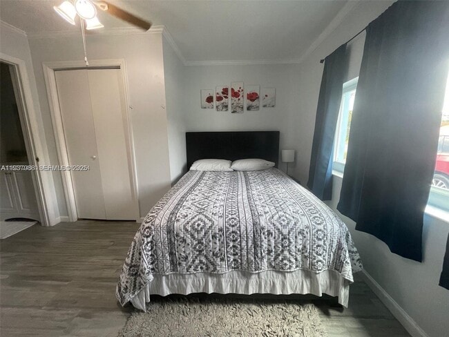 property at 7521 Harbour Blvd