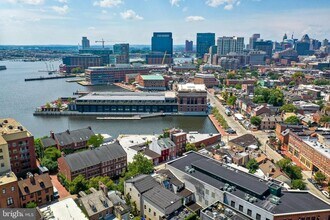 926 Fell St in Baltimore, MD - Building Photo - Building Photo