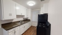 Grammercy Place in Los Angeles, CA - Building Photo - Interior Photo