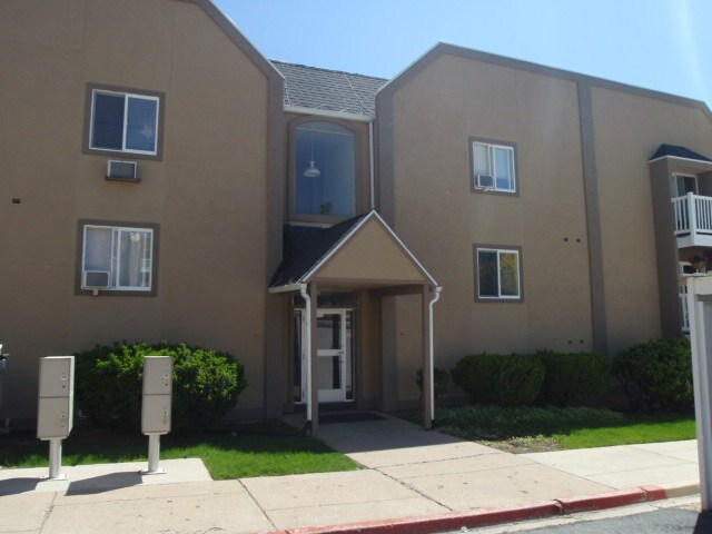 5676 Meadow Ln in South Ogden, UT - Building Photo
