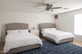 1906 E Patrick Ln in Phoenix, AZ - Building Photo - Building Photo