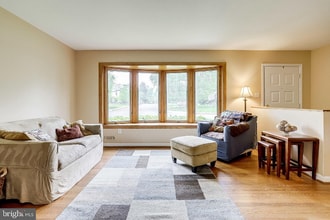 1737 Olney Rd in Falls Church, VA - Building Photo - Building Photo