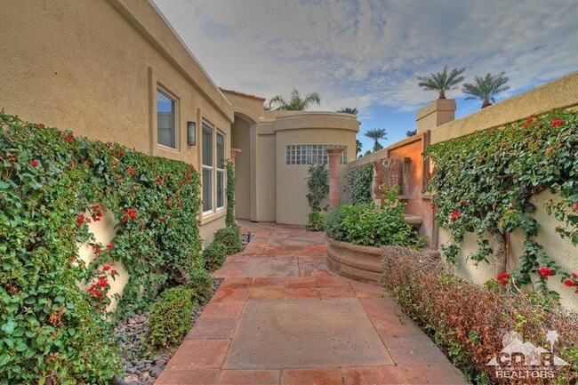 75409 Spyglass Dr in Indian Wells, CA - Building Photo - Building Photo