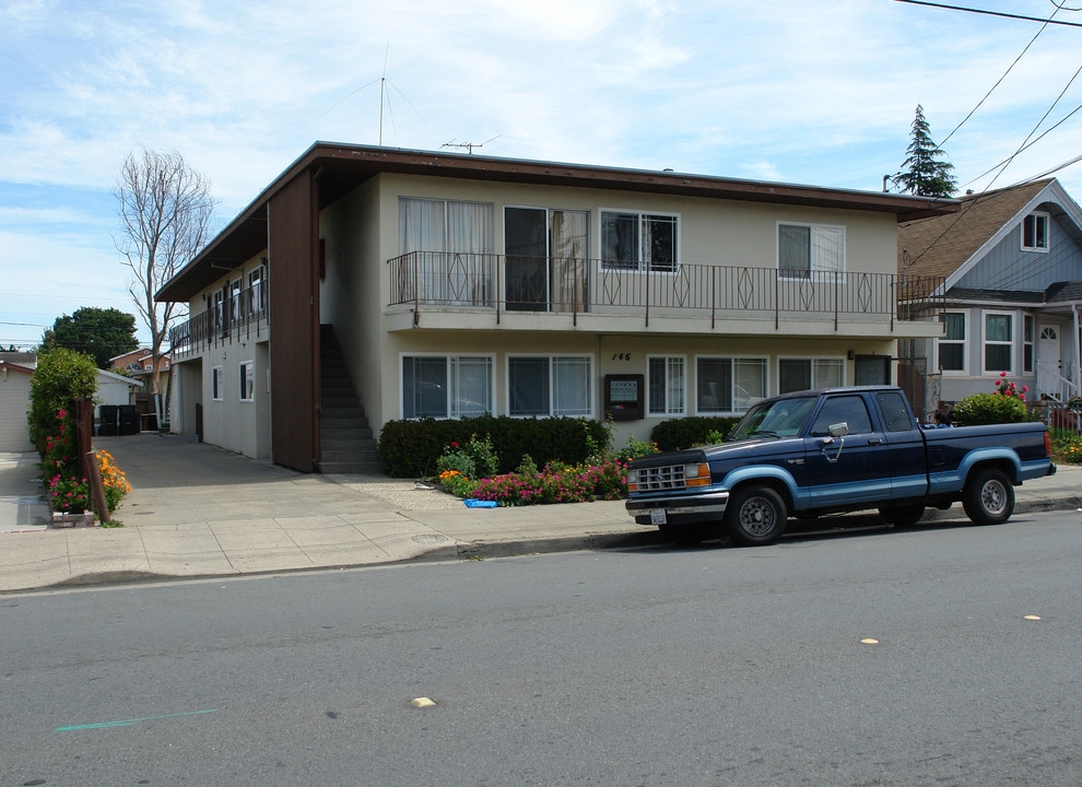 146 N Delaware St in San Mateo, CA - Foto de edificio