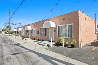 6417 Gifford Ave in Bell, CA - Building Photo - Building Photo