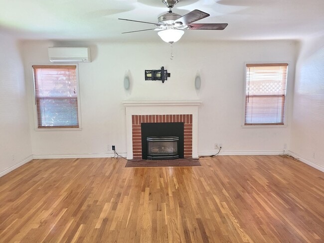 560 Raymond Ave in San Jose, CA - Foto de edificio - Building Photo