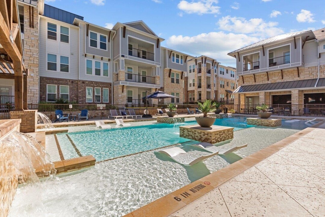 Corban Discovery in Rockwall, TX - Foto de edificio