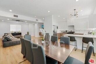 4637 Laurel Canyon Blvd in Los Angeles, CA - Building Photo - Building Photo